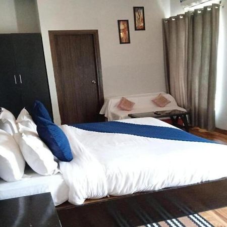 Vrindavan Dreams Hotel And Suites المظهر الخارجي الصورة