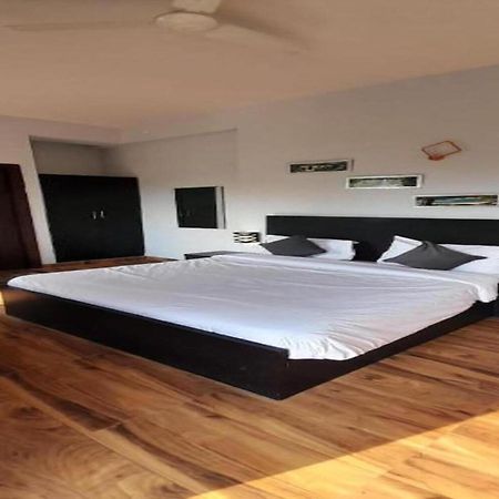 Vrindavan Dreams Hotel And Suites المظهر الخارجي الصورة