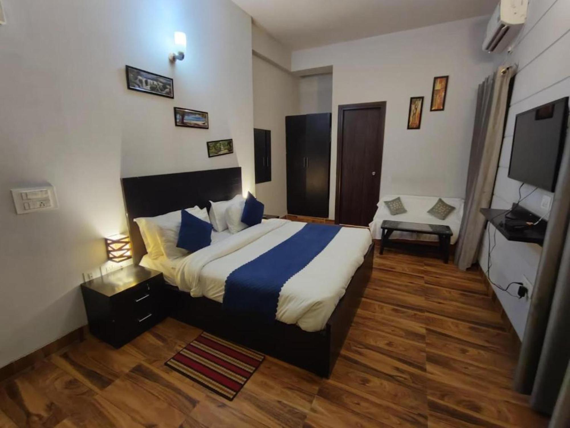 Vrindavan Dreams Hotel And Suites المظهر الخارجي الصورة