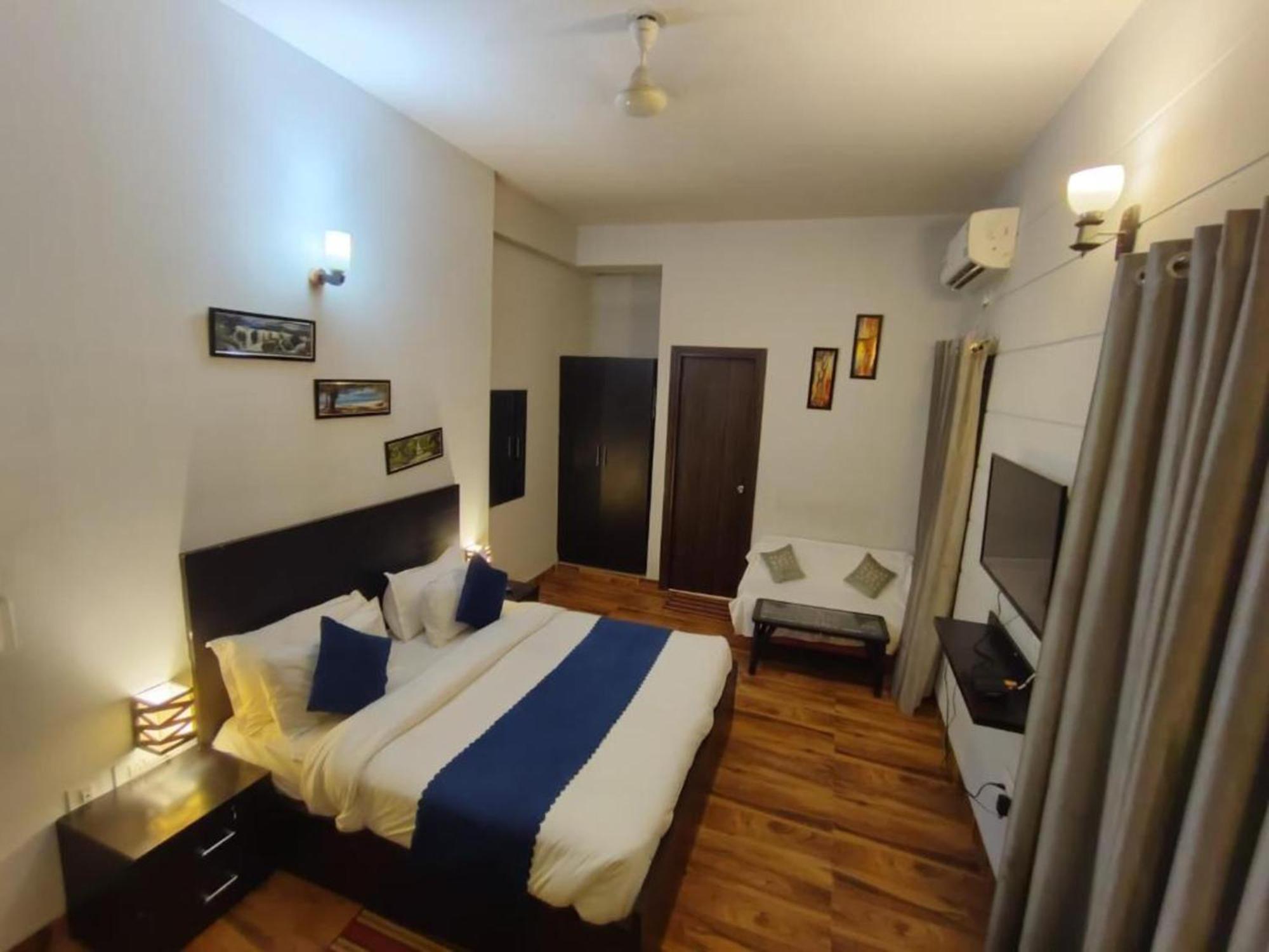 Vrindavan Dreams Hotel And Suites المظهر الخارجي الصورة