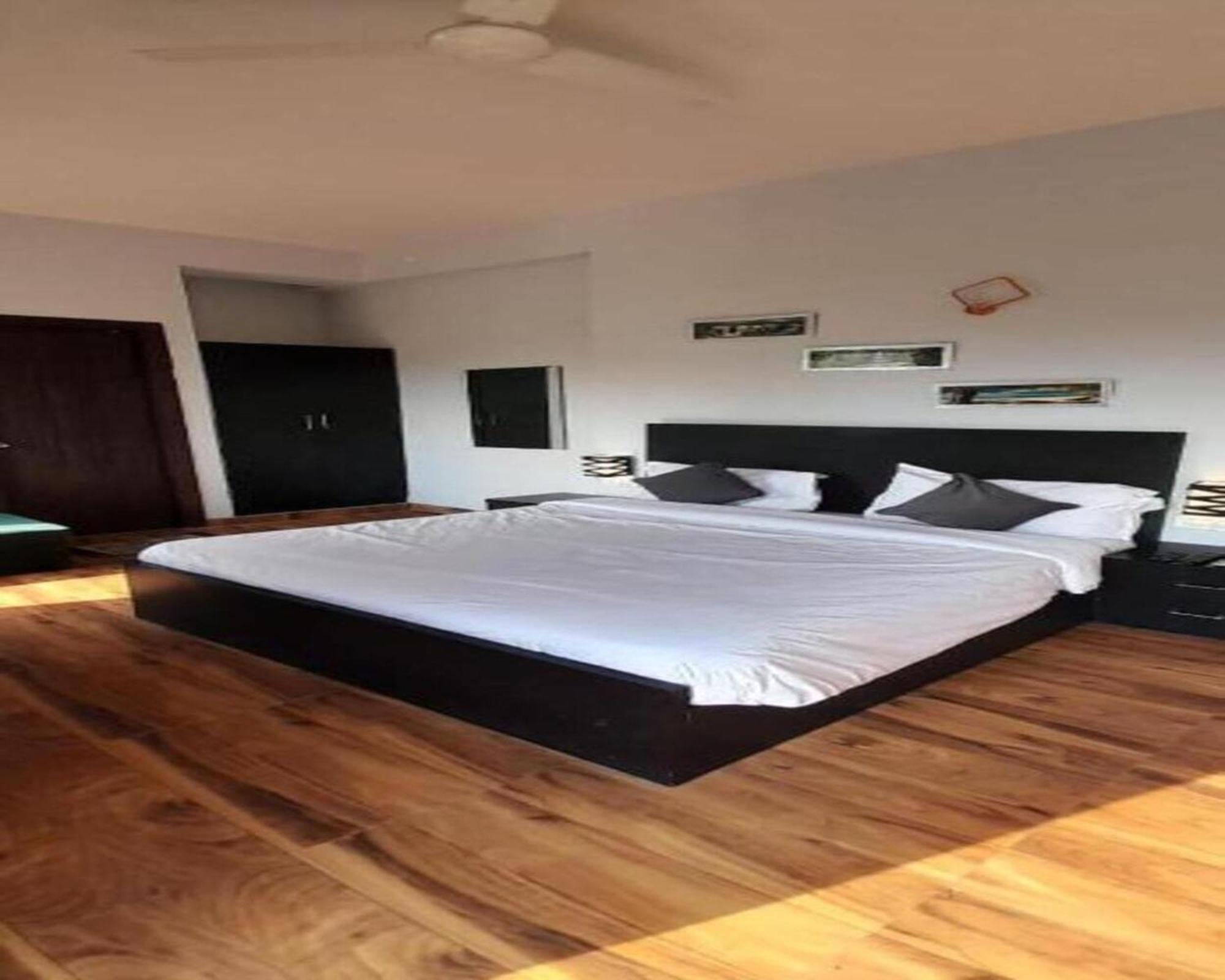 Vrindavan Dreams Hotel And Suites المظهر الخارجي الصورة