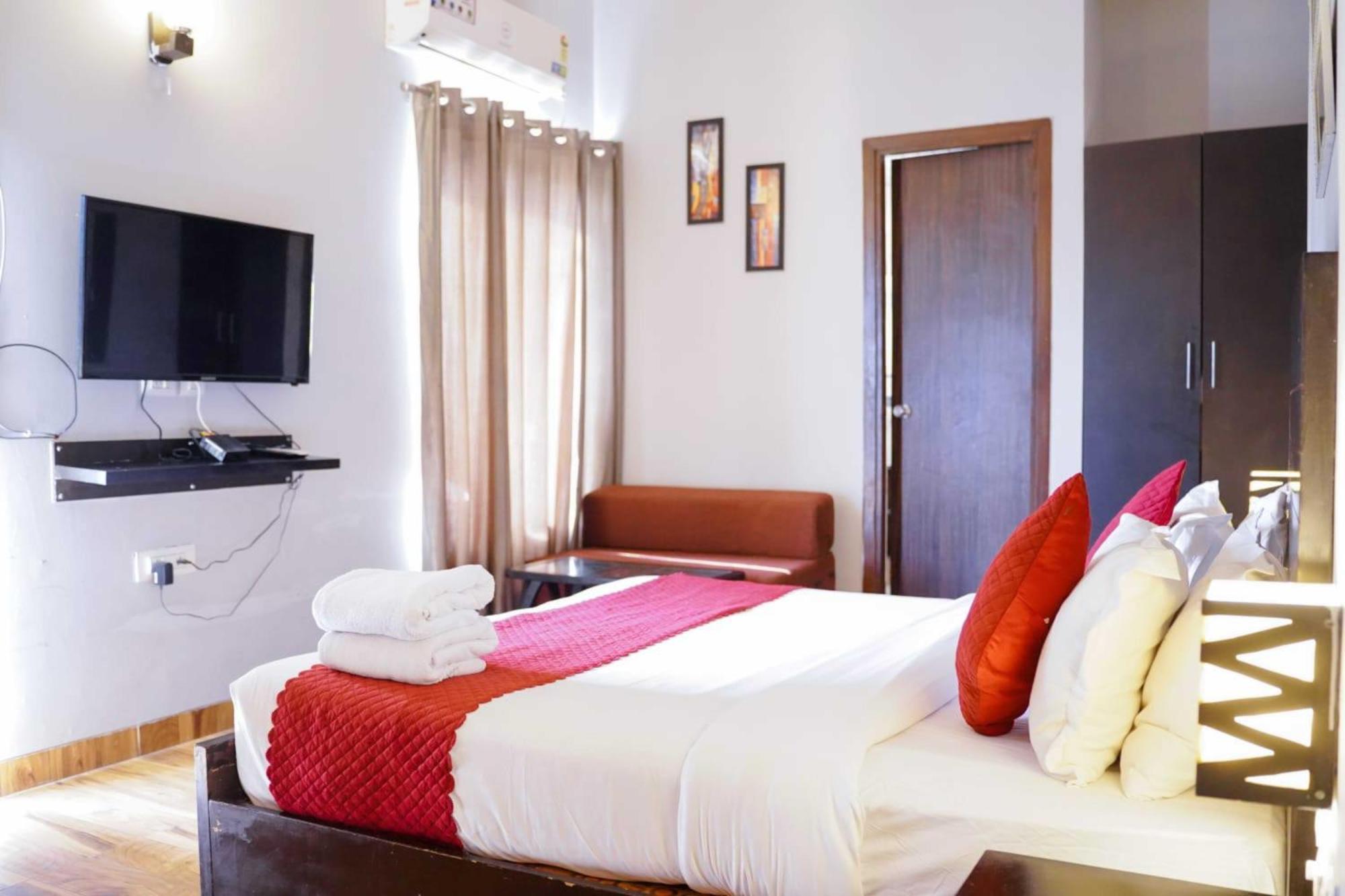 Vrindavan Dreams Hotel And Suites المظهر الخارجي الصورة