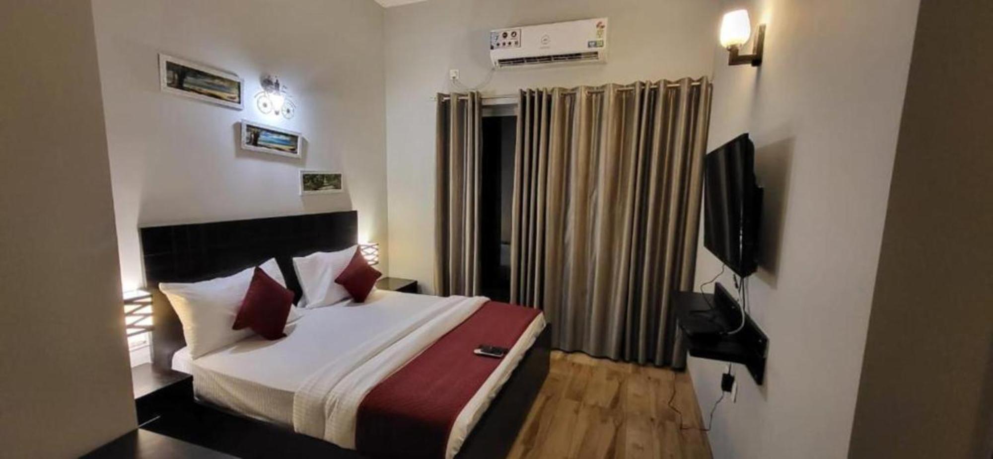 Vrindavan Dreams Hotel And Suites المظهر الخارجي الصورة
