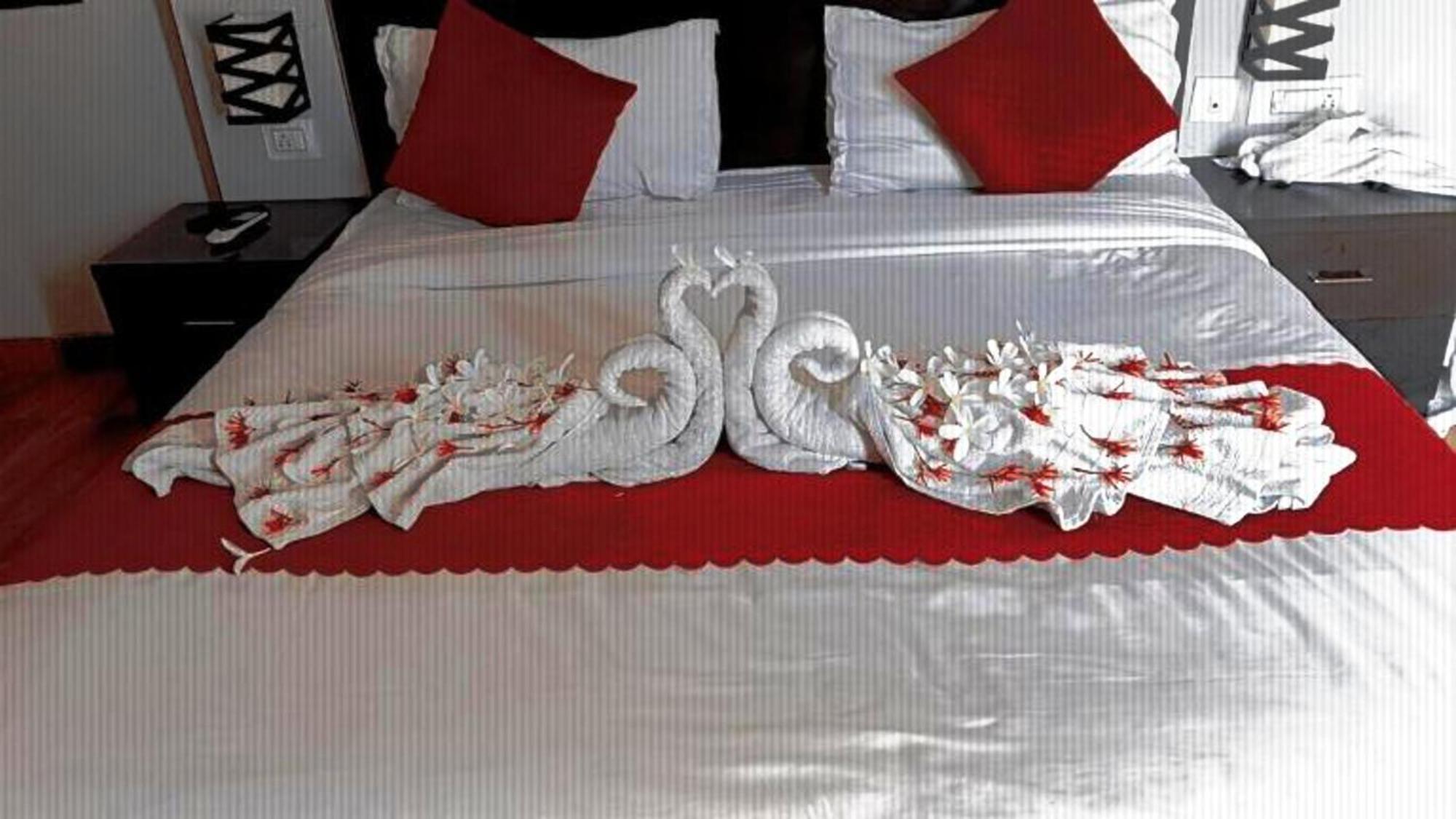Vrindavan Dreams Hotel And Suites المظهر الخارجي الصورة