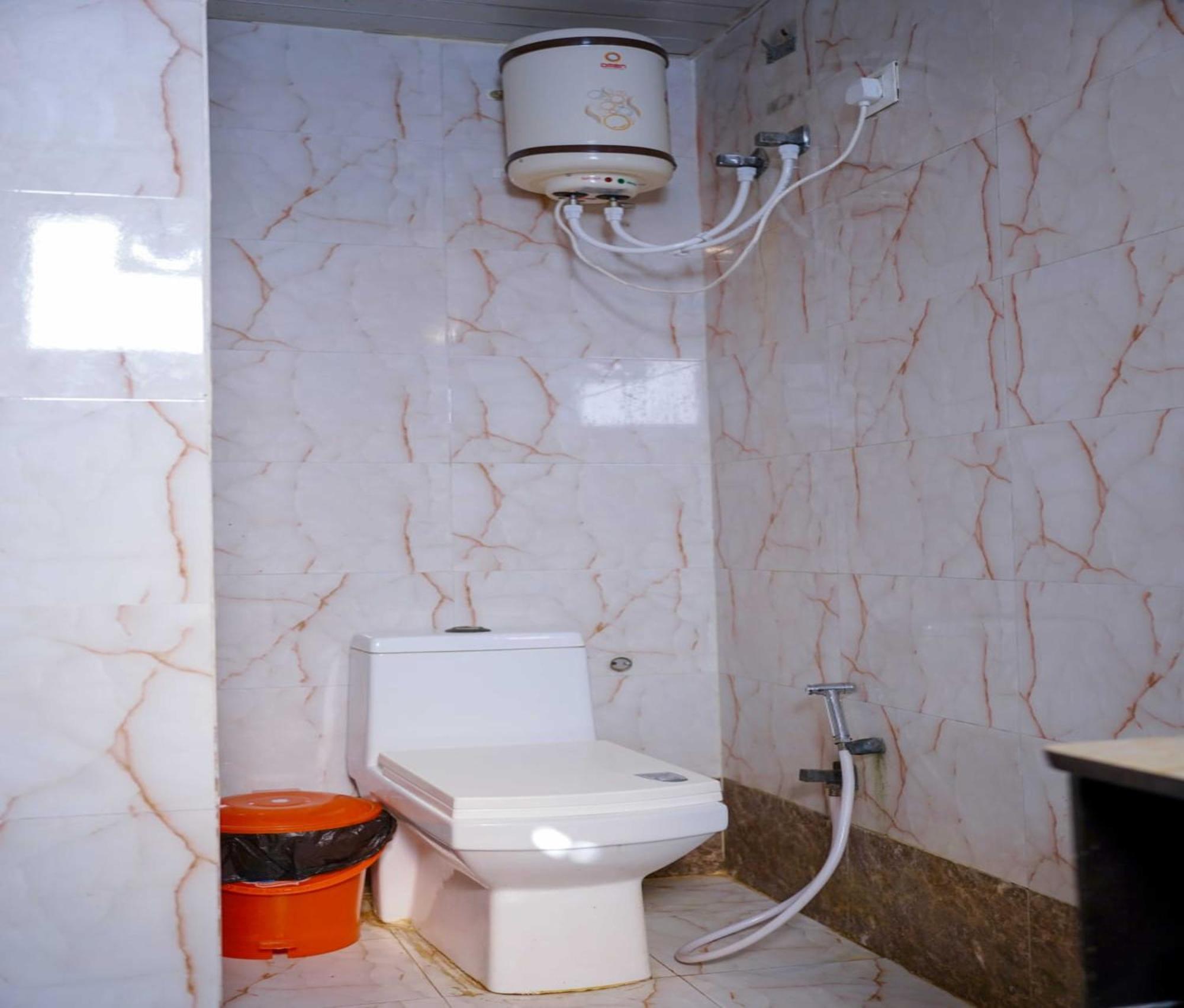 Vrindavan Dreams Hotel And Suites المظهر الخارجي الصورة