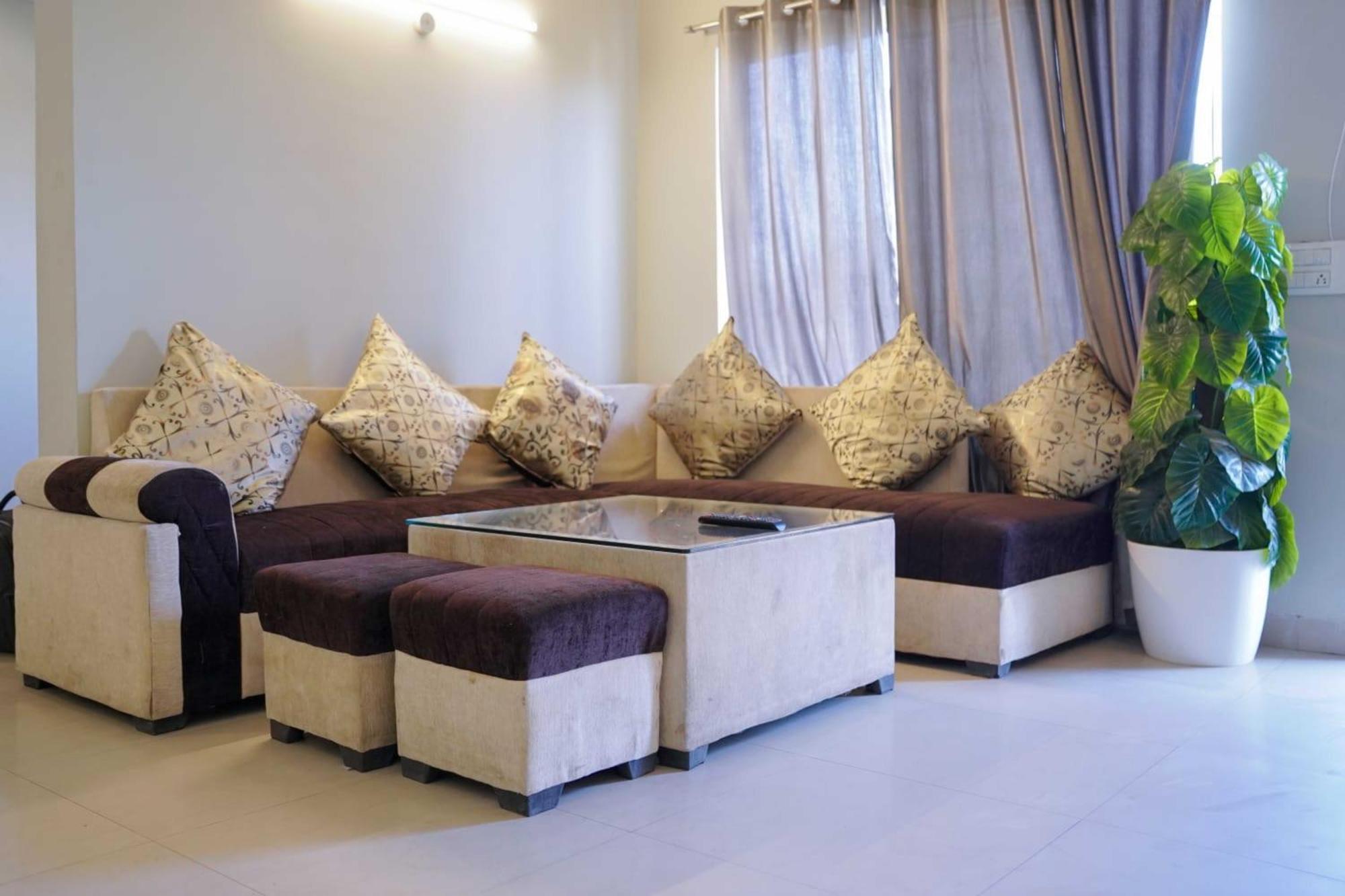Vrindavan Dreams Hotel And Suites المظهر الخارجي الصورة