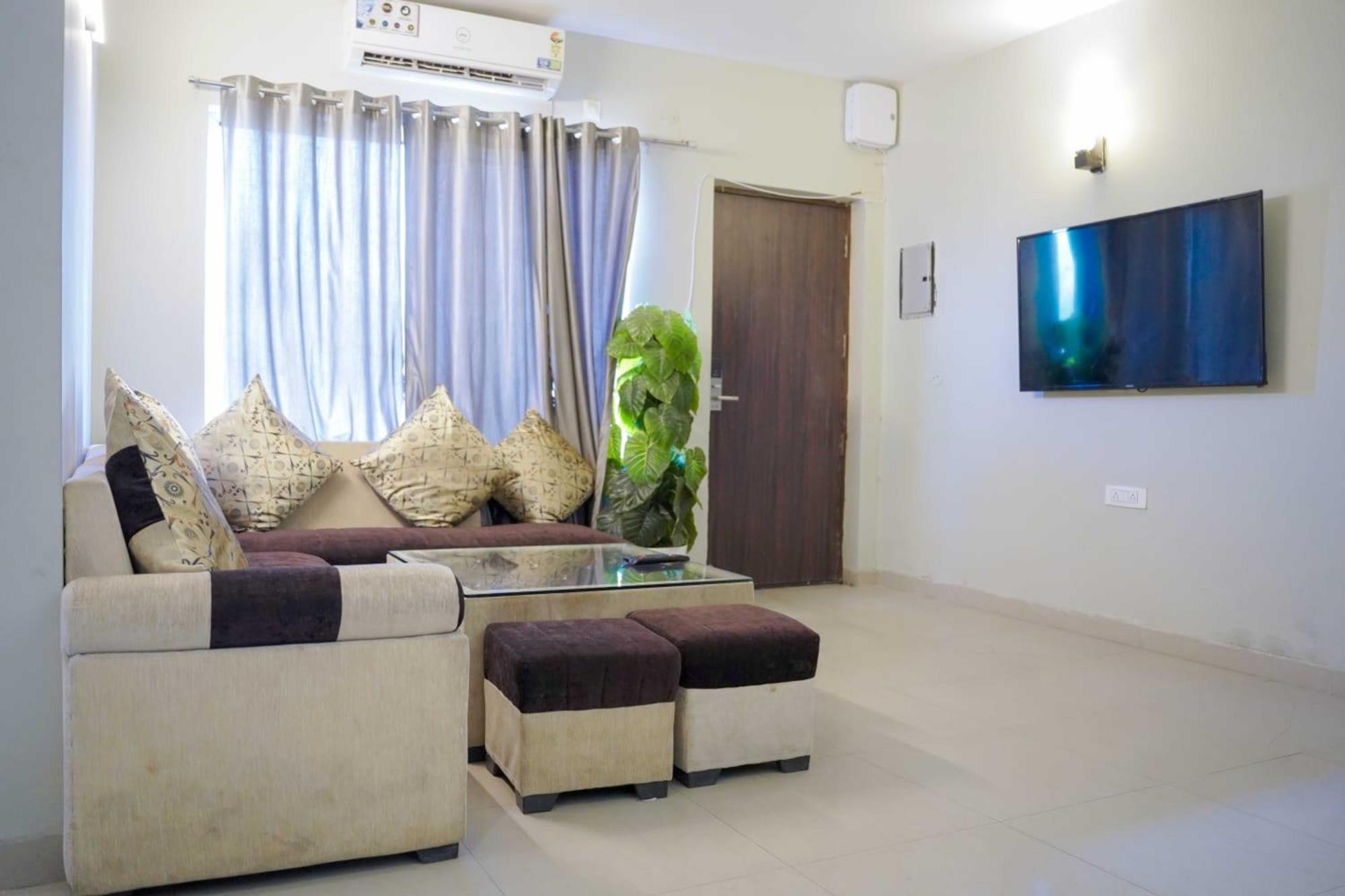 Vrindavan Dreams Hotel And Suites المظهر الخارجي الصورة
