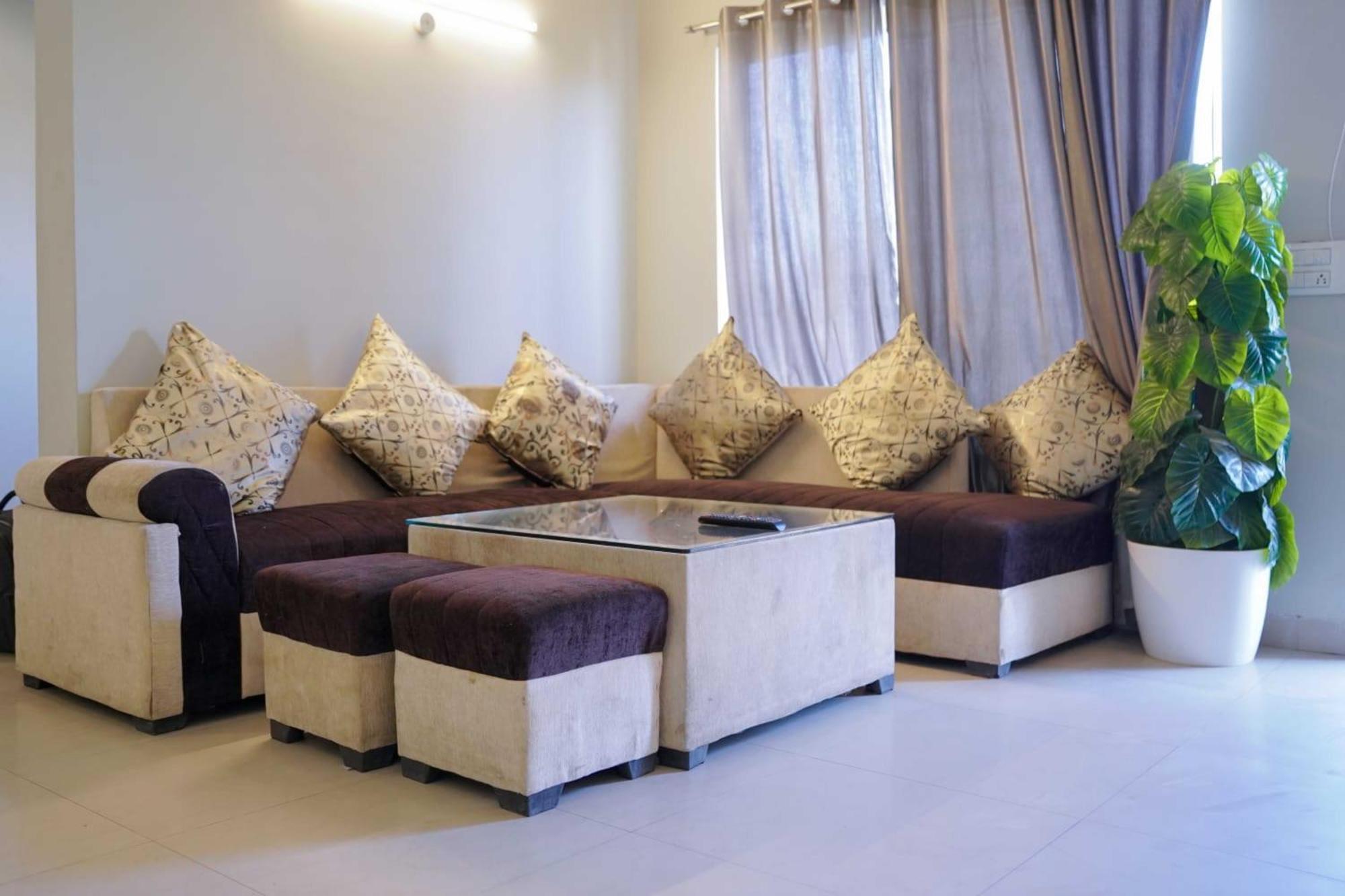 Vrindavan Dreams Hotel And Suites المظهر الخارجي الصورة